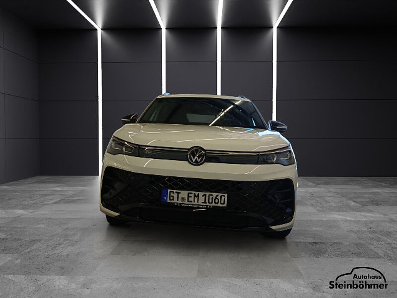Volkswagen Tiguan R-Line BlackStyle 2.0TDI DSG IQ. Light NAV