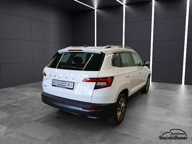 SKODA Karoq Clever 1.5TSI DSG LED Pano SHZ SmartLink
