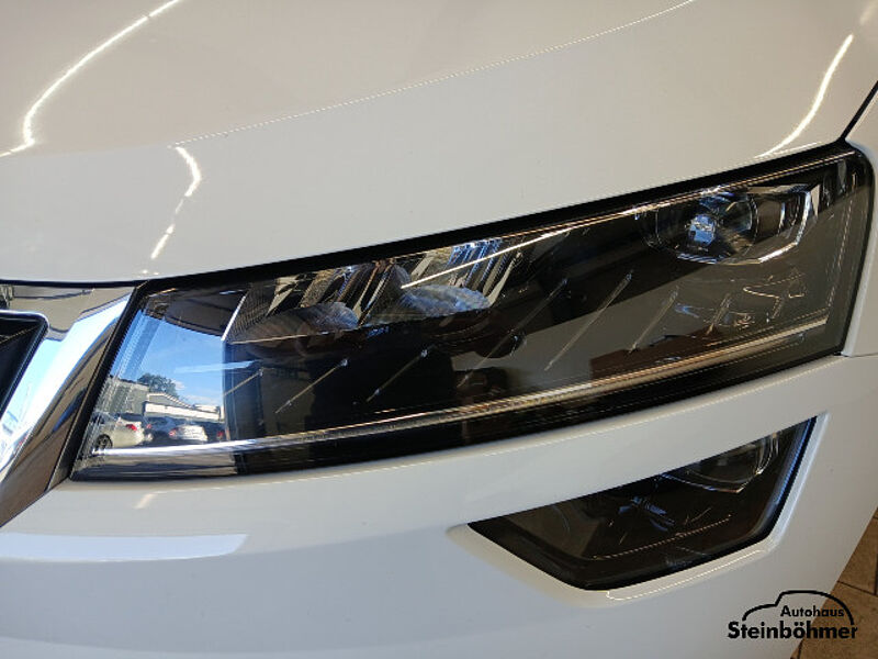 SKODA Karoq Clever 1.5TSI DSG LED Pano SHZ SmartLink