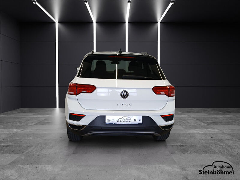 Volkswagen T-ROC United 1.5TSI DSG LED NAV AHK Pano SHZ