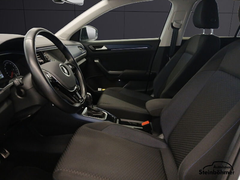 Volkswagen T-ROC United 1.5TSI DSG LED NAV AHK Pano SHZ