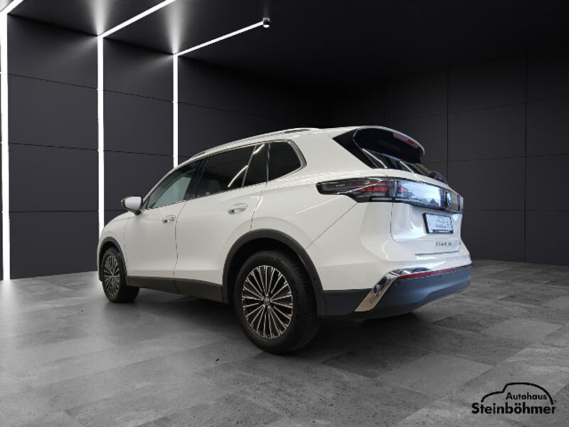 Volkswagen Tiguan Elegance 1.5eTSI DSG IQ. Light NAV AHK ACC