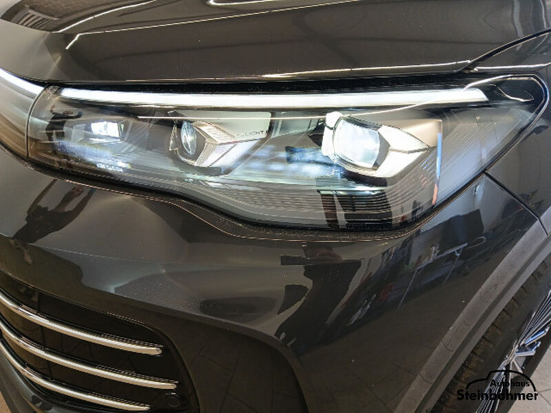 Volkswagen Tiguan Elegance 1.5eTSI DSG IQ. Light NAV AHK ACC