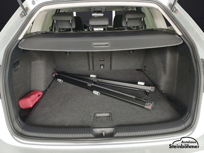 Volkswagen Golf Variant Life 2.0TDI DSG Navi Park Assist