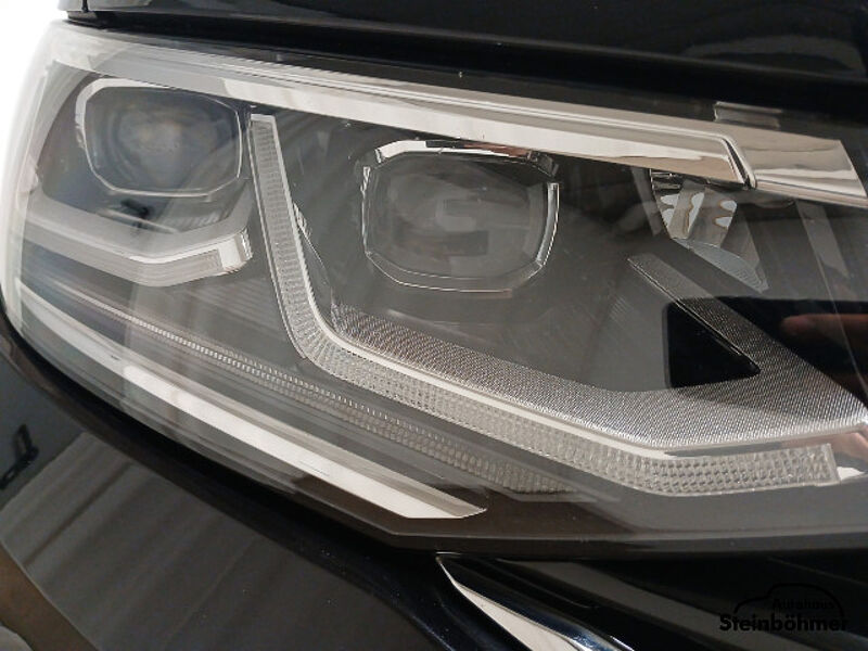 Volkswagen Tiguan Allspace 2.0TDI R-Line 4M Navi Pano