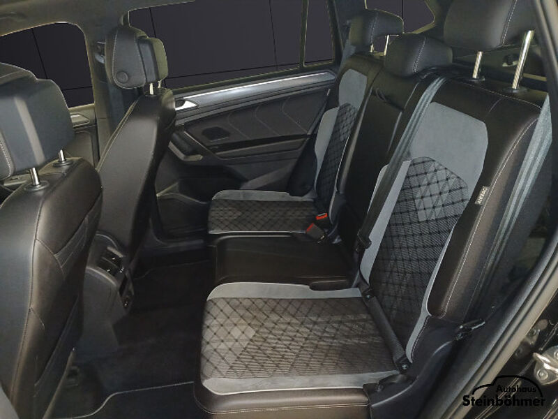 Volkswagen Tiguan Allspace 2.0TDI R-Line 4M Navi Pano