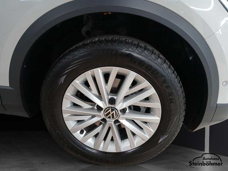 Volkswagen T-Roc 1.5TSI Life DSG Navi AHK LED Sitzhzg