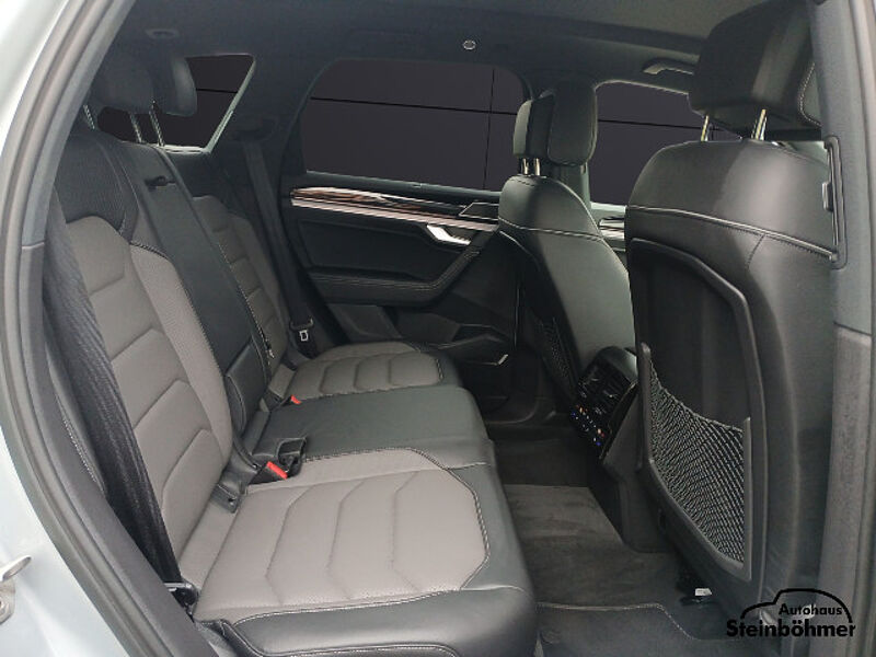 Volkswagen Touareg 3.0 V6 TDI R-Line Black Style AHK Pano