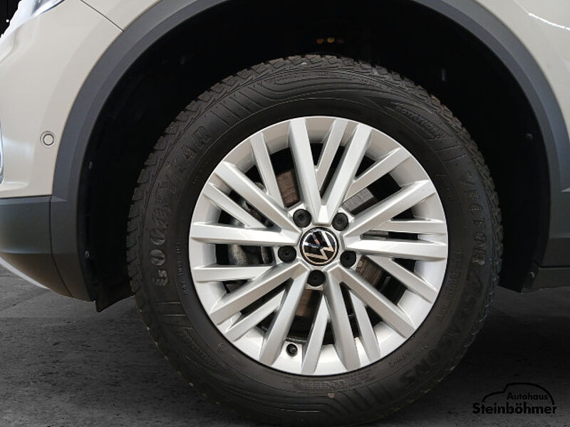 Volkswagen T-Roc Life 1.5 TSI NAVI AppCon LED