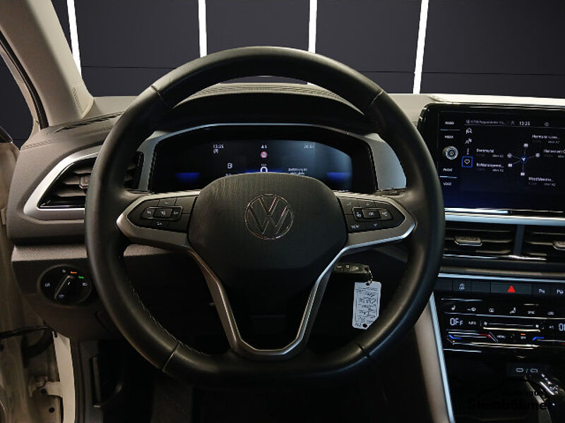 Volkswagen T-Roc Life 1.5 TSI NAVI AppCon LED