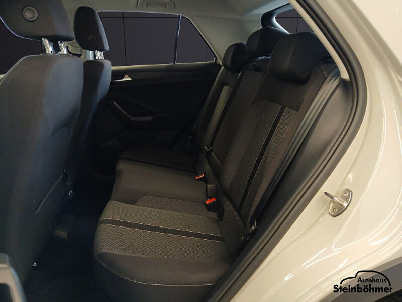 Volkswagen T-Roc Life 1.5 TSI NAVI LED SHZ AppCon AHK