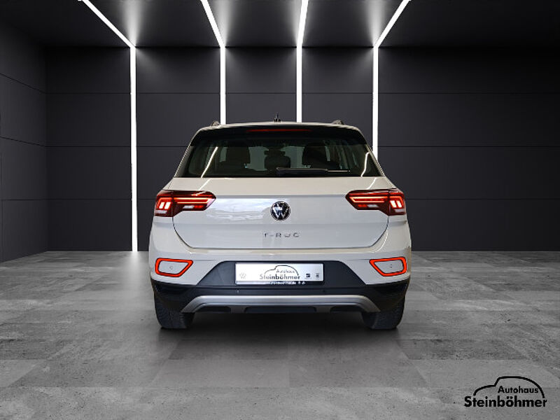 Volkswagen T-Roc Life 1.5 TSI NAVI LED SHZ AppCon AHK