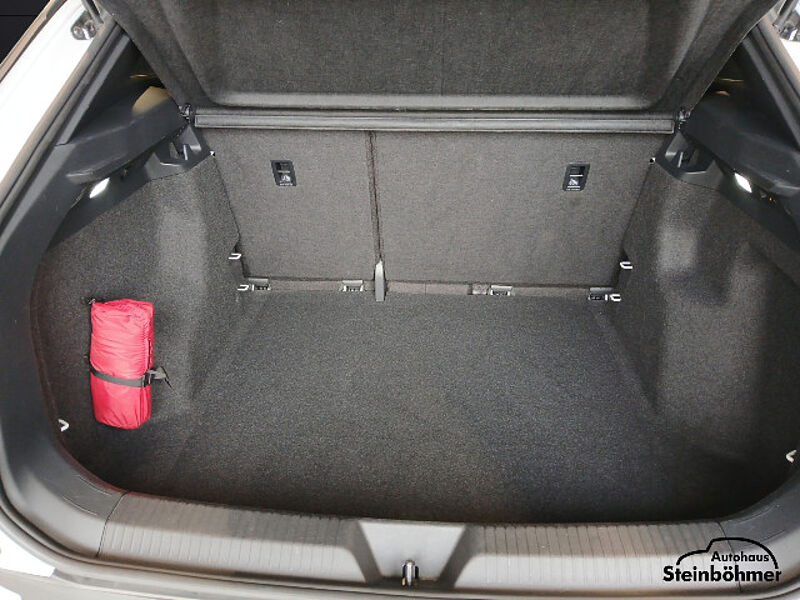 Volkswagen ID.4 Pro Performance Rear View AHK NAVI ACC