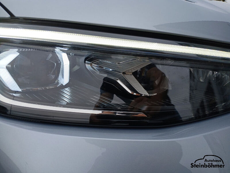 Volkswagen Passat Elegance 2.0TDI DSG Navi AHK IQ-LED