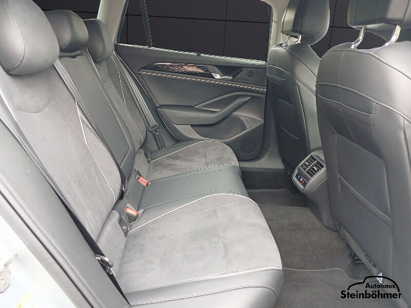 Volkswagen Passat Elegance 2.0TDI DSG Navi AHK IQ-LED