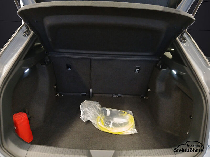 Volkswagen ID.4 Pure Performance 125kW LED NAVPro ACC SHZ