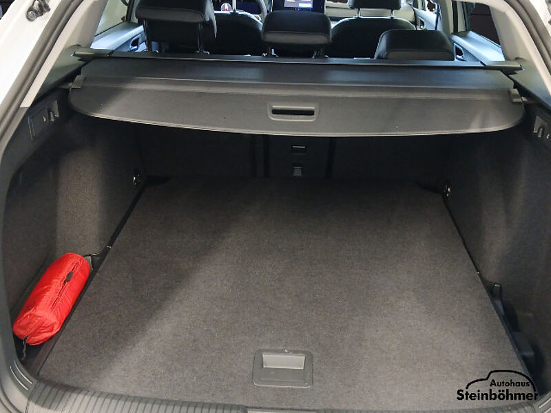 Volkswagen Golf Variant GOAL 1.5 eTSI DSG LED Plus NAV AHK