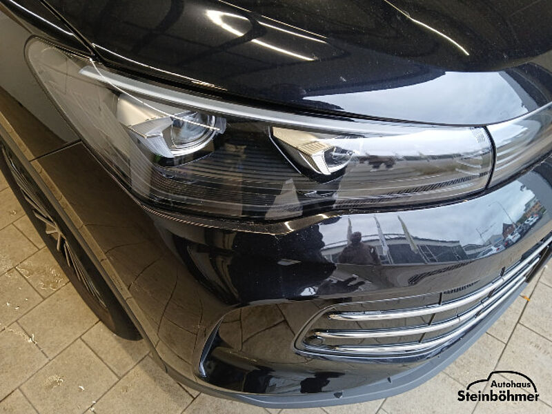 Volkswagen Tiguan Elegance 1.5eTSI DSG IQ. Light NAV AHK ACC