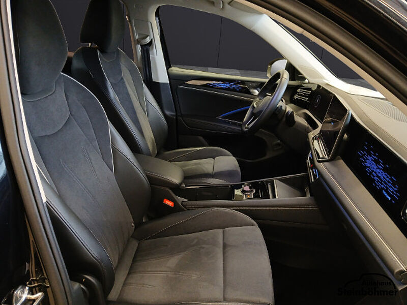 Volkswagen Tiguan Elegance 1.5eTSI DSG IQ. Light NAV AHK ACC