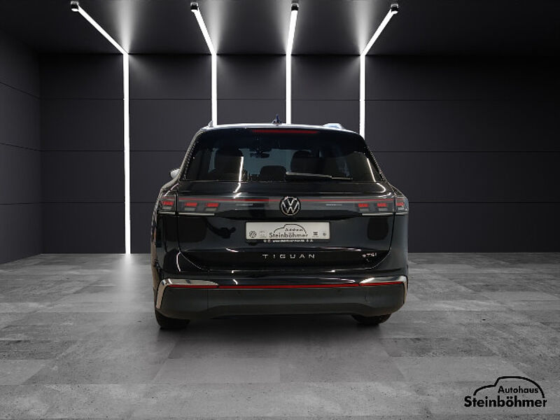 Volkswagen Tiguan Elegance 1.5eTSI DSG IQ. Light NAV AHK ACC