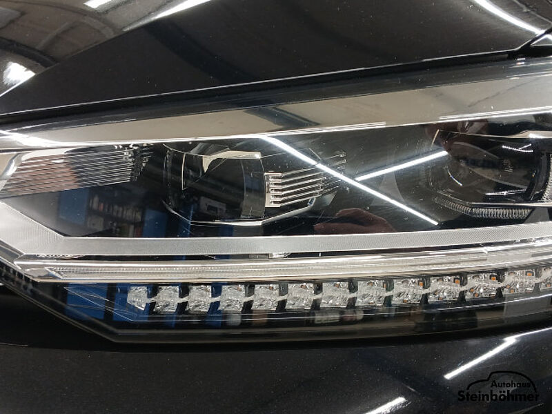 Volkswagen Touran Highline 1.4TSI DSG Navi LED 7-Sitze