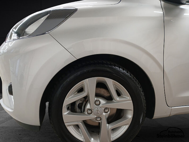 Hyundai i10 1.0 Trend PDC Sitzheizung Klima CarPlay