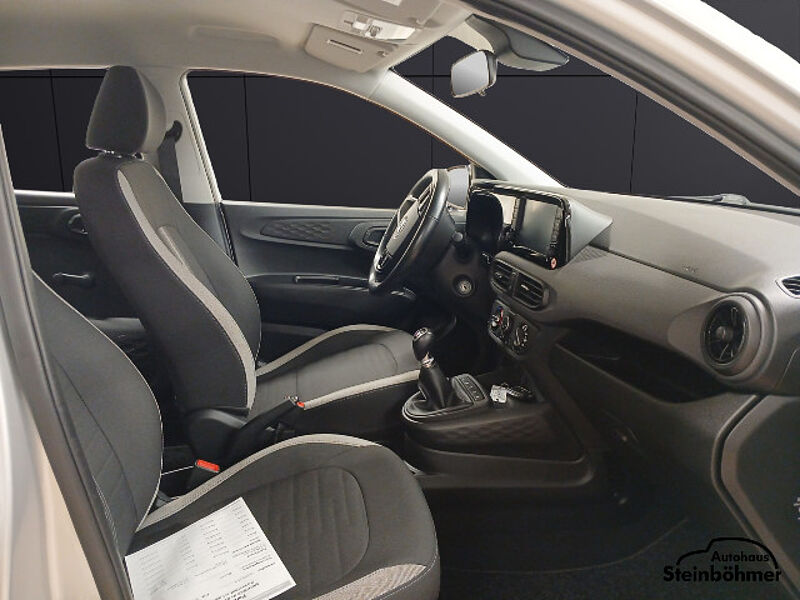 Hyundai i10 1.0 Trend PDC Sitzheizung Klima CarPlay