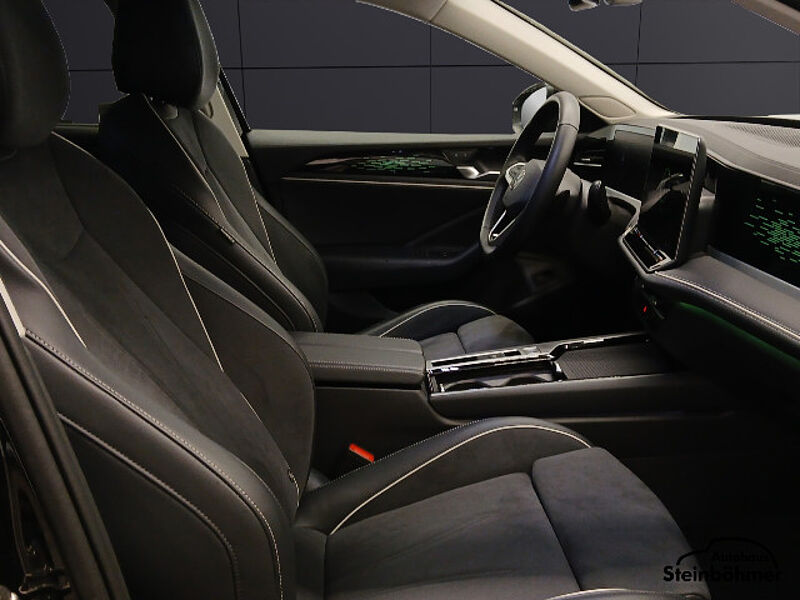 Volkswagen Passat Elegance 2.0TDI DSG IQ. Light NAV AHK