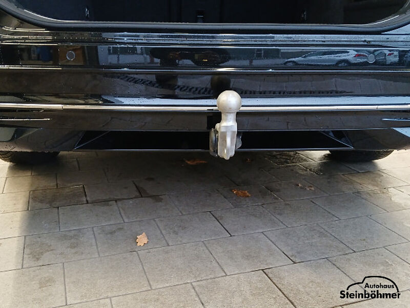 Volkswagen Passat Elegance 2.0TDI DSG IQ. Light NAV AHK