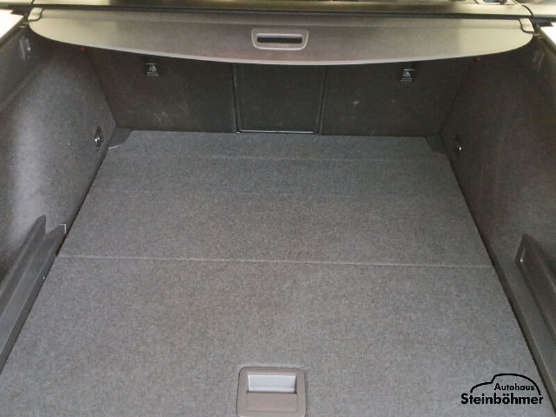 Volkswagen Passat Variant Business 2.0TDI DSG Navi LED SHZ