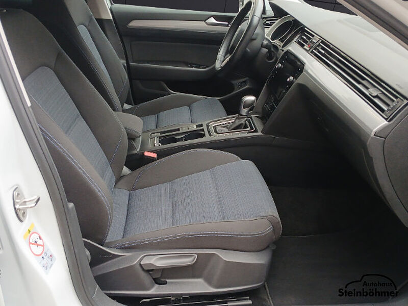 Volkswagen Passat Variant GTE DSG Navi LED Kamera ACC SHZ