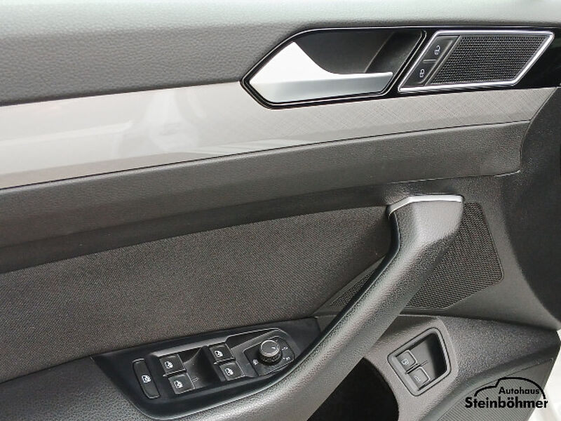 Volkswagen Passat Variant GTE DSG Navi LED Kamera ACC SHZ