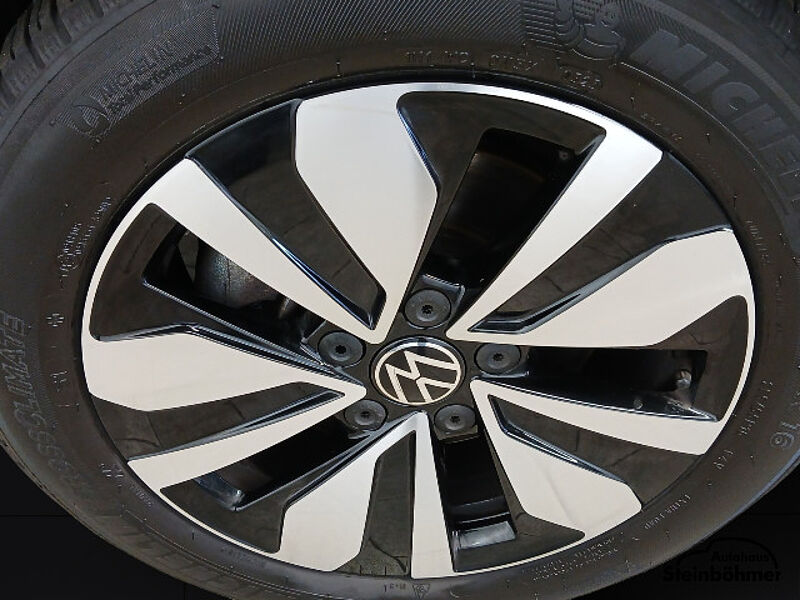 Volkswagen Golf GOAL 1.5TSI LED Plus NAV AHK SHZ SideAssist