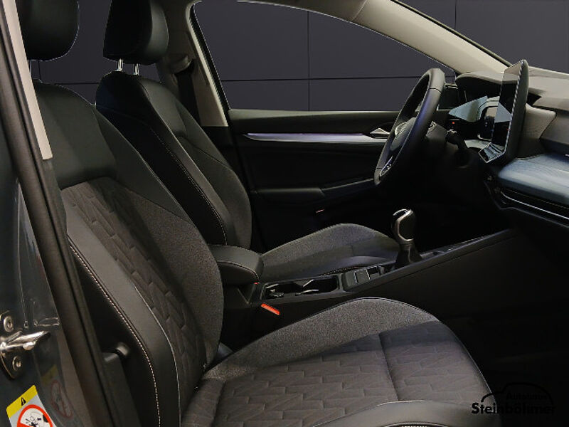 Volkswagen Golf GOAL 1.5TSI LED Plus NAV AHK SHZ SideAssist