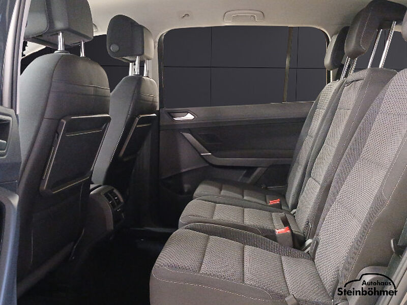 Volkswagen Touran Comfortline 1.5TSI Navi AHK 17 Zoll