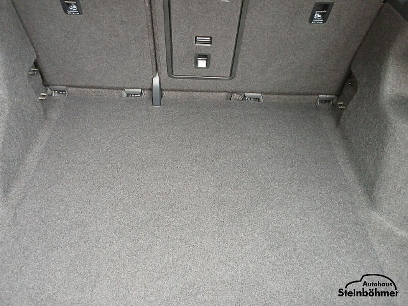 Volkswagen ID.4 Pro Performance AHK Navi LED Kamera ACC