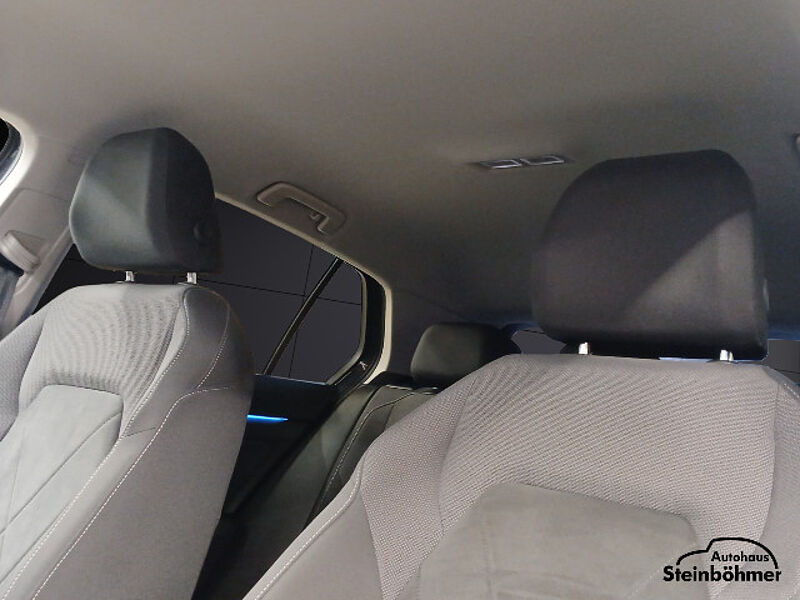 Volkswagen Golf Style 2.0TDI DSG Navi LED 18Zoll Sport ACC