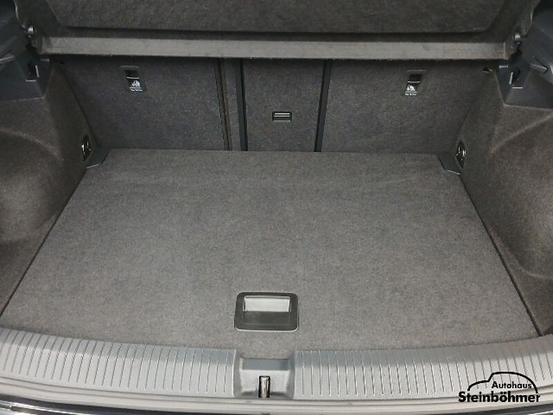 Volkswagen T-Roc R-Line 1.5TSI DSG LED Plus NAV AHK ACC