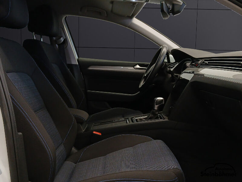 Volkswagen Passat Variant GTE 1.4TSI DSG LED NAV ACC SHZ