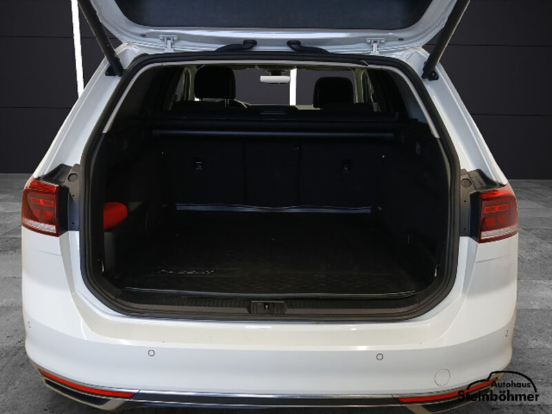 Volkswagen Passat Variant GTE 1.4TSI DSG LED NAV ACC SHZ