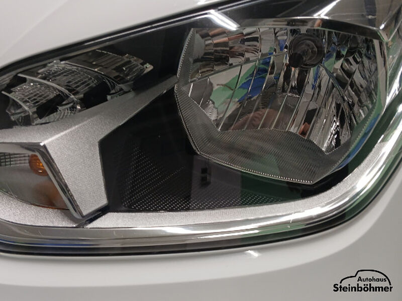 Volkswagen up! move up 1.0 Klima Sitzhzg. Rearview