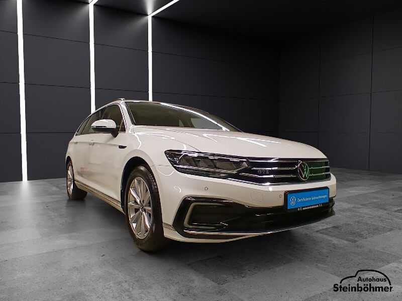 Volkswagen Passat Variant GTE Navi Pano RearView SHZ LED