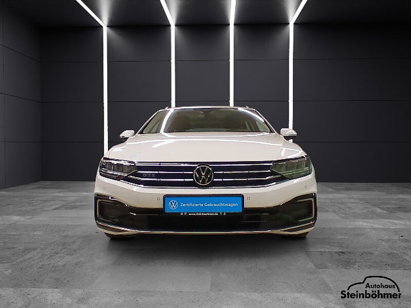 Volkswagen Passat Variant GTE Navi Pano RearView SHZ LED