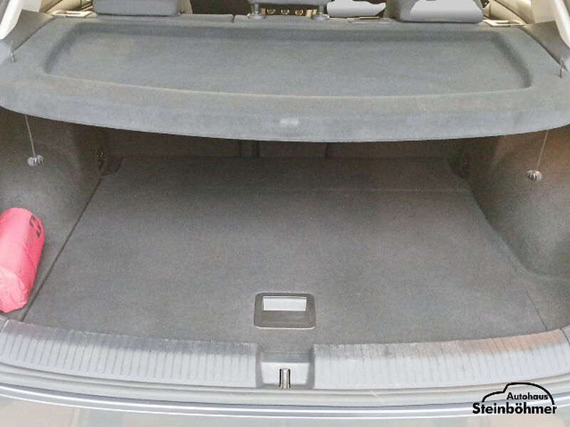 Volkswagen T-Roc Style 2.0TDI DSG Navi AHK Sitzhzg. ACC