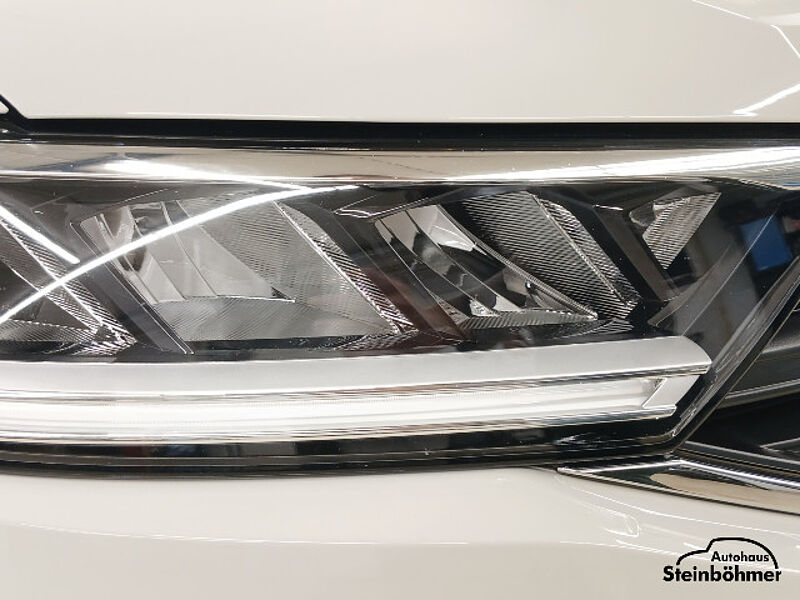 Volkswagen T-Roc Life 1.5TSI DSG Navi AHK LED Sitzhzg.