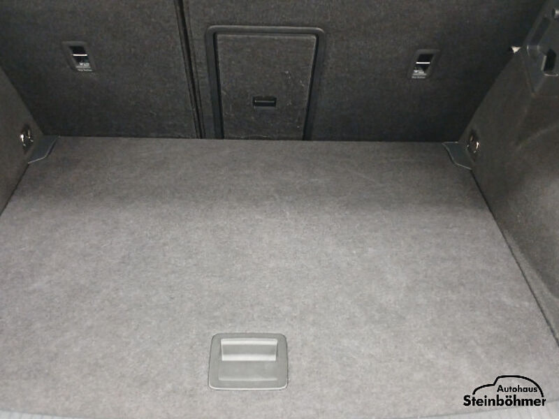 Volkswagen T-Roc Life 1.5TSI DSG Navi AHK LED Sitzhzg.