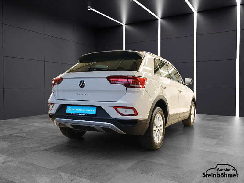 Volkswagen T-Roc Life 1.5TSI DSG Navi AHK LED Sitzhzg.