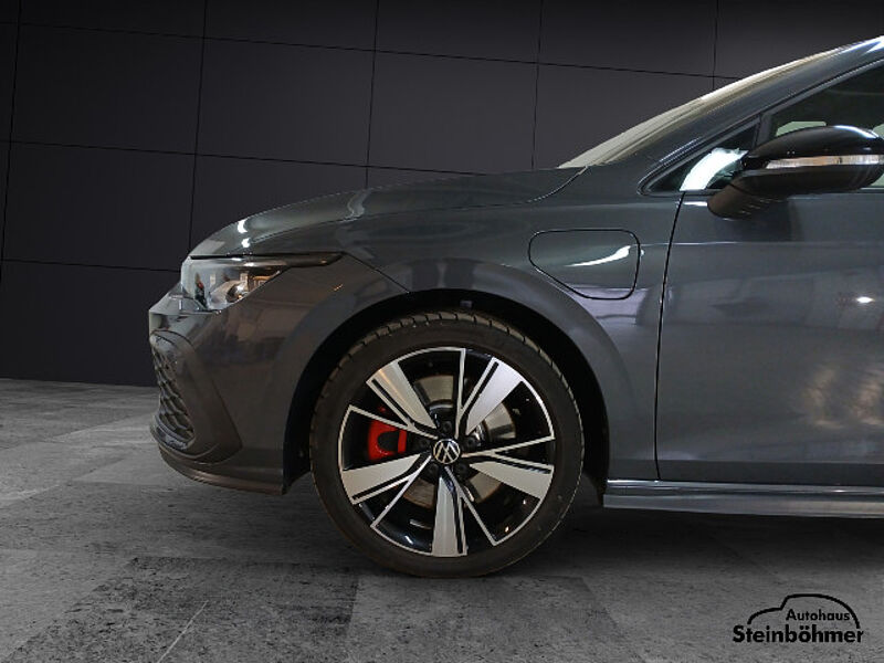 Volkswagen Golf GTE Black Style Navi IQLight DCC ACC 18
