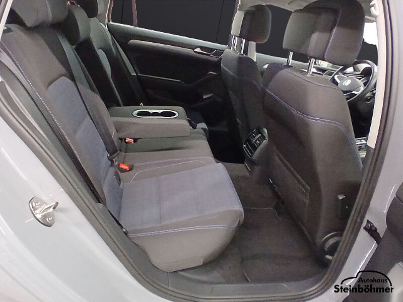 Volkswagen Passat Variant GTE 1.4TSI DSG LED NAV AHK ACC