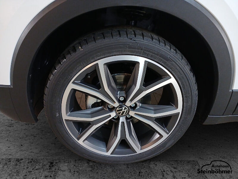 Volkswagen T-Cross Style 1.0TSI AHK Navi IQLight RearView